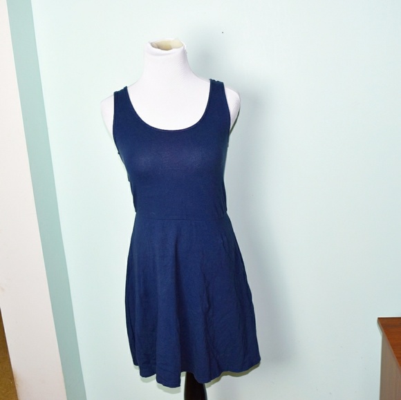 Dresses & Skirts - Beautiful Navy Flowy Open Back Dress